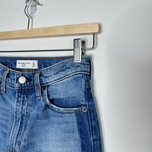 ABERCROMBIE & Fitch | The Mom High Rise Jeans | 00 - Picture 3 of 5